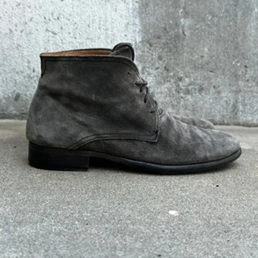 Fiorentini + Baker Mens Grey Suede Chukka Boots Made in Italy Sz 43 Ankle Boots
